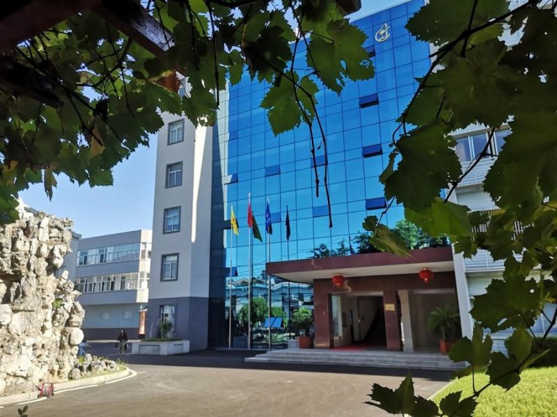 經(jīng)過(guò)兩個(gè)月的改造裝修 公司基地面貌煥然一新